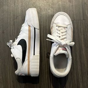 Nike Court Legacy Lift Women’s Shoes